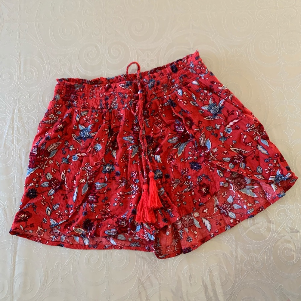 American Eagle Floral Shorts (XS)